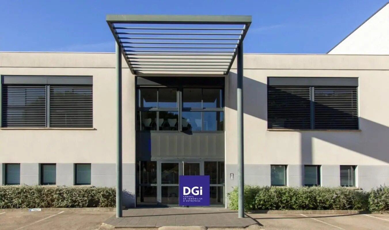 Flex dans Nîmes à louer Photo du bâtiment- Image 1 de 10