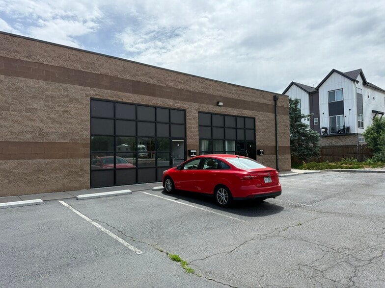 12200 W 52nd Ave, Wheat Ridge, CO for lease - Building Photo - Image 3 of 6