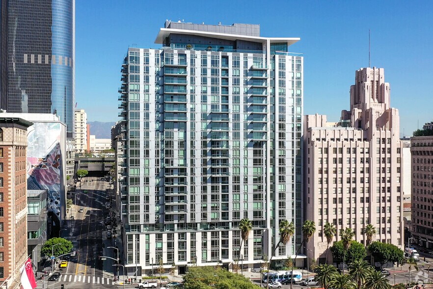 427 W 5th St, Los Angeles, CA à louer - Photo du bâtiment - Image 2 de 5