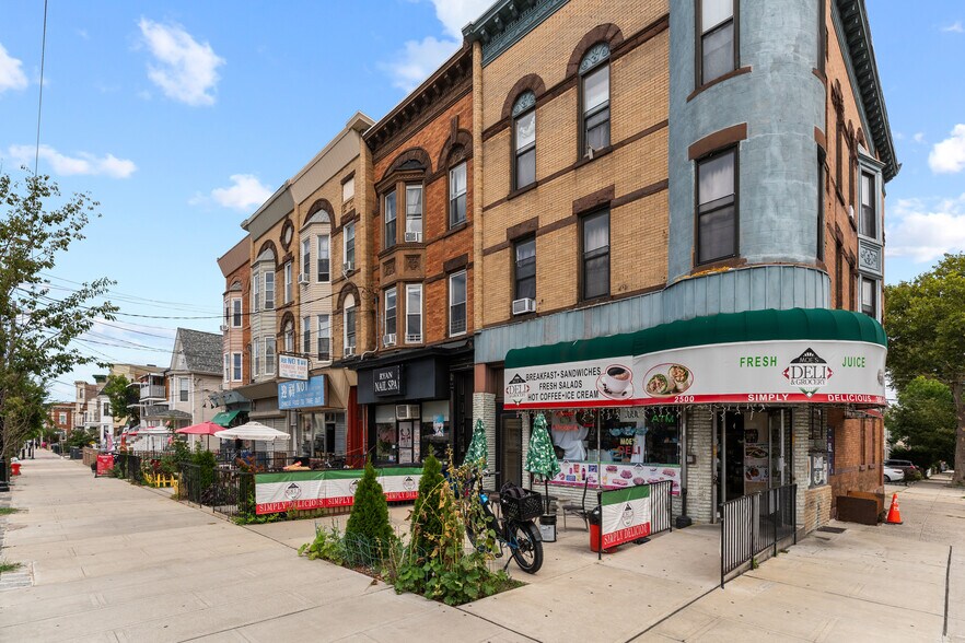 2502 Palisade Ave, Weehawken, NJ à vendre - Photo du bâtiment - Image 3 de 39