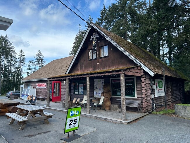 More details for 961 Island Hwy E, Parksville, BC - Land for Sale