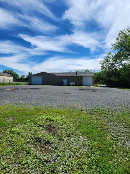 2127 US-206 Hwy, Southampton, NJ for lease - Building Photo - Image 3 of 4