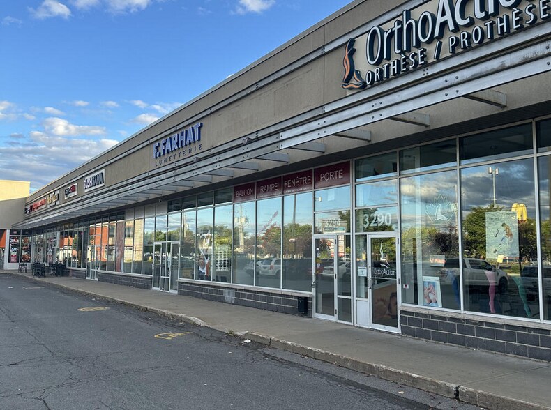 3294 Boul Taschereau, Longueuil, QC à louer - Photo du bâtiment - Image 2 de 2