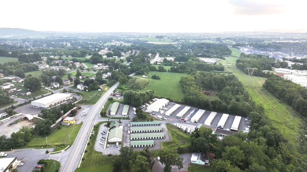 1802 N Reading Rd, Stevens, PA for lease - Building Photo - Image 1 of 10