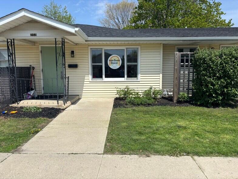 202 W Plum St, Thorntown, IN à vendre - Photo du bâtiment - Image 3 de 19