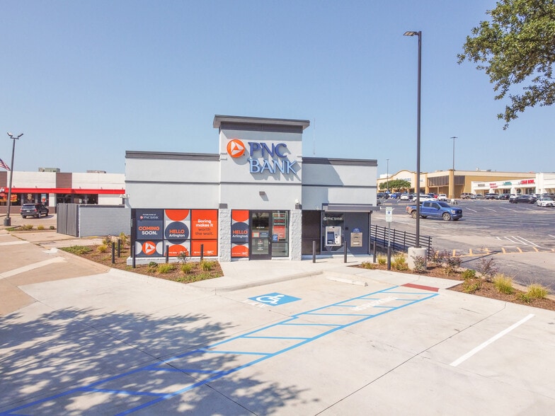 4402 Little Rd, Arlington, TX à vendre - Photo du bâtiment - Image 2 de 9