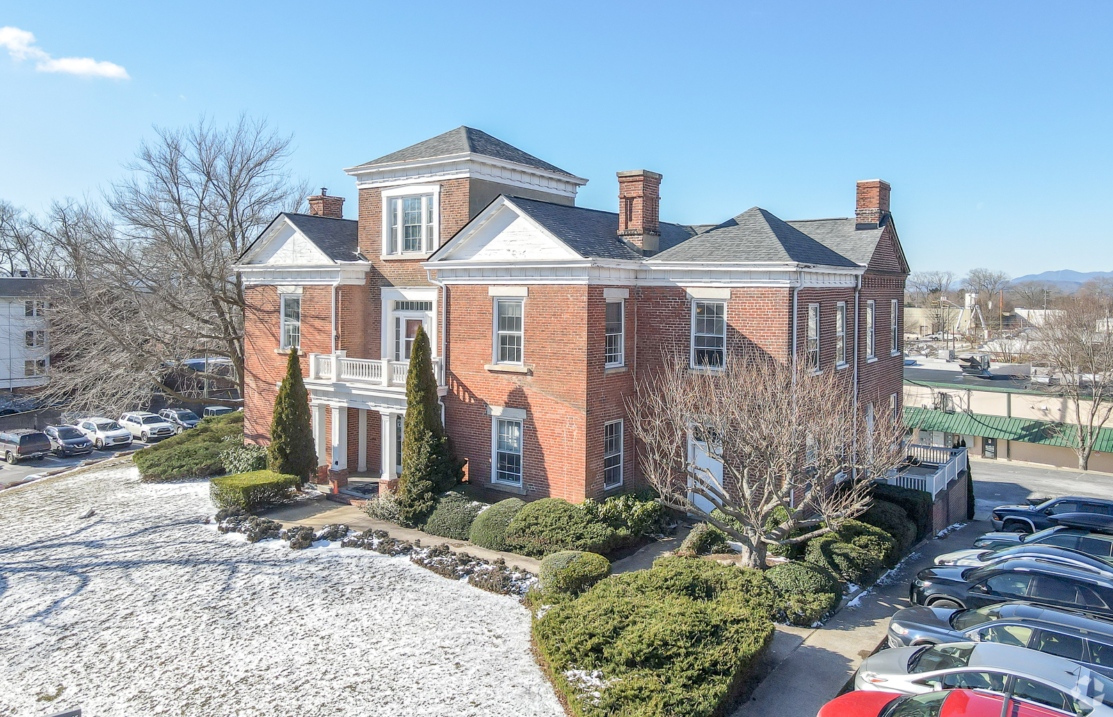 29 Ravenscroft Dr, Asheville, NC à vendre Photo du bâtiment- Image 1 de 1