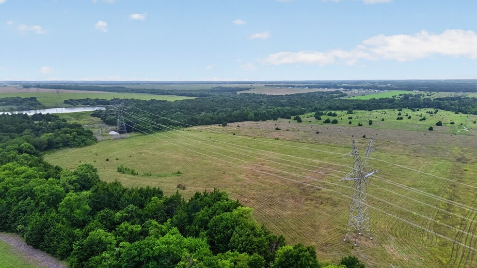 2354 Wilson Rd, Palmer, TX for sale - Building Photo - Image 2 of 8