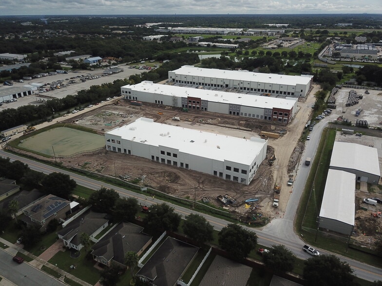 603 Hennis Rd, Winter Garden, FL for lease - Building Photo - Image 1 of 6