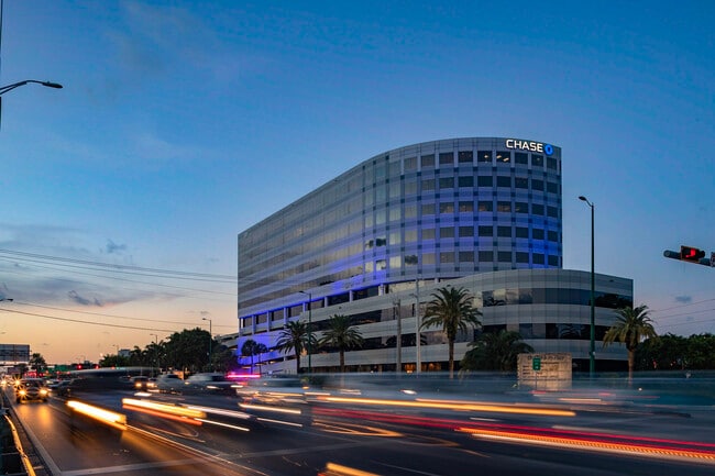 More details for 19495 Biscayne Blvd, Aventura, FL - Office for Lease
