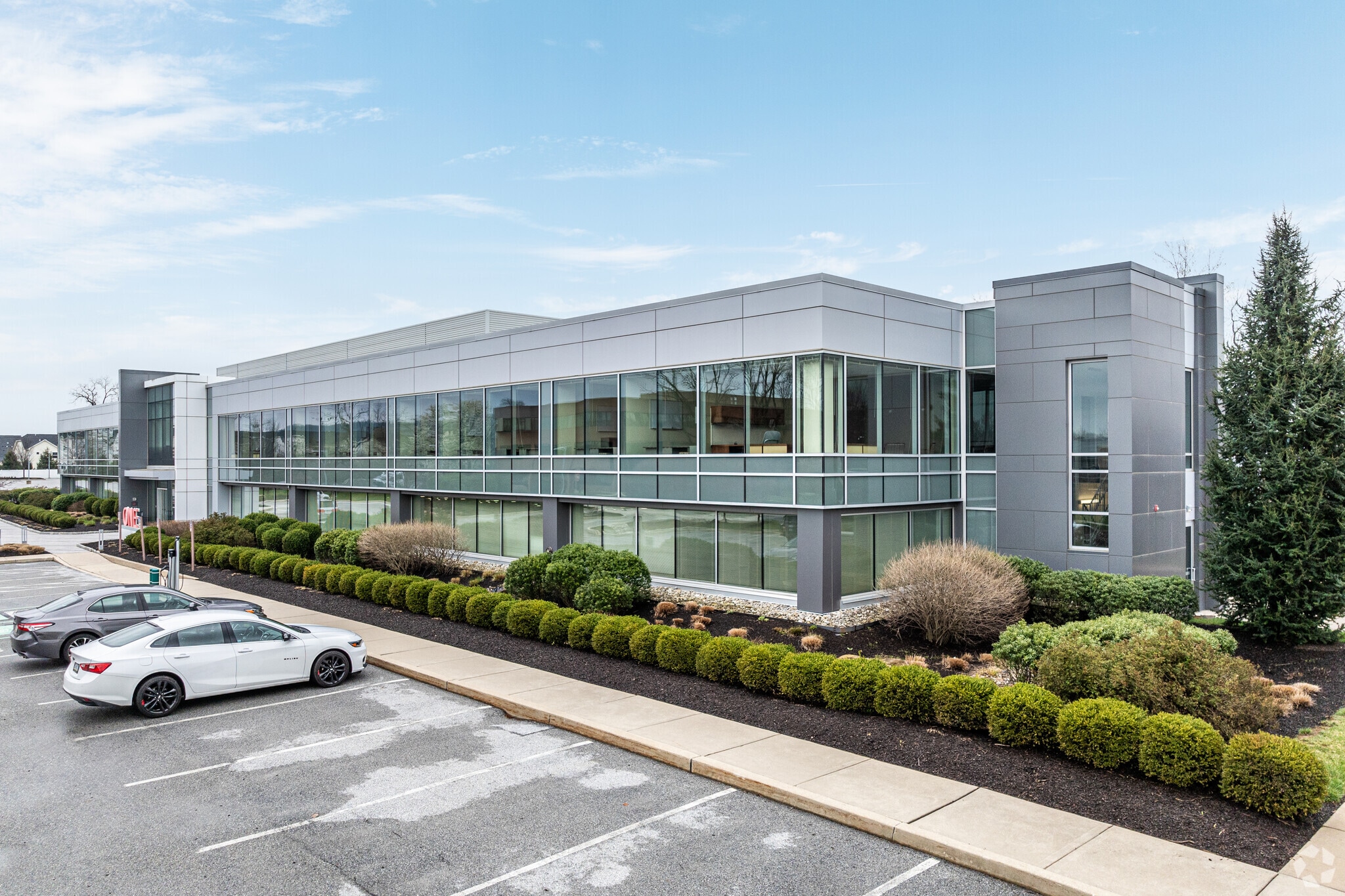 1 country view Rd, Malvern, PA for lease Primary Photo- Image 1 of 6