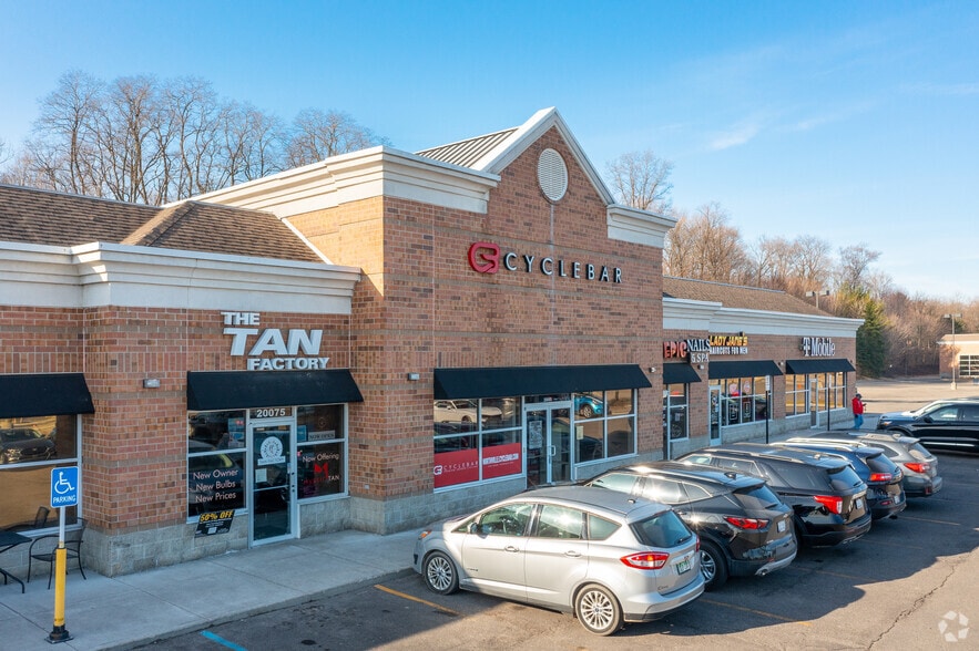 20055-20095 Haggerty Rd, Northville, MI for lease - Building Photo - Image 2 of 6