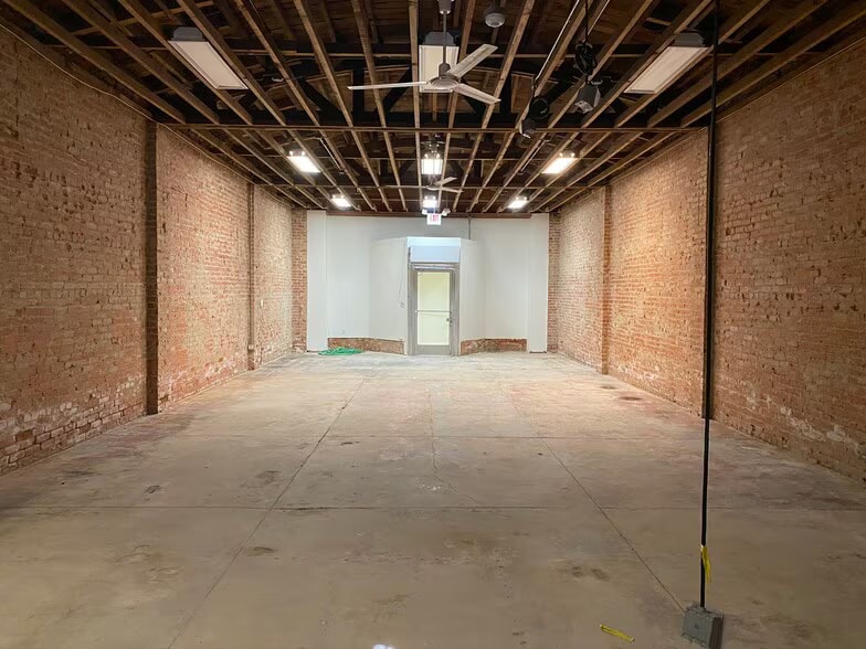 4875 W Washington Blvd, Los Angeles, CA for lease - Building Photo - Image 2 of 14