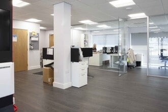 8A Hopton Industrial Estate, Devizes for sale Interior Photo- Image 1 of 3