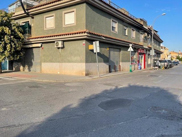 Retail in Vegas del Genil for sale - Building Photo - Image 1 of 17