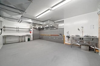 110-118 Markfield Rd, London for lease Interior Photo- Image 1 of 2