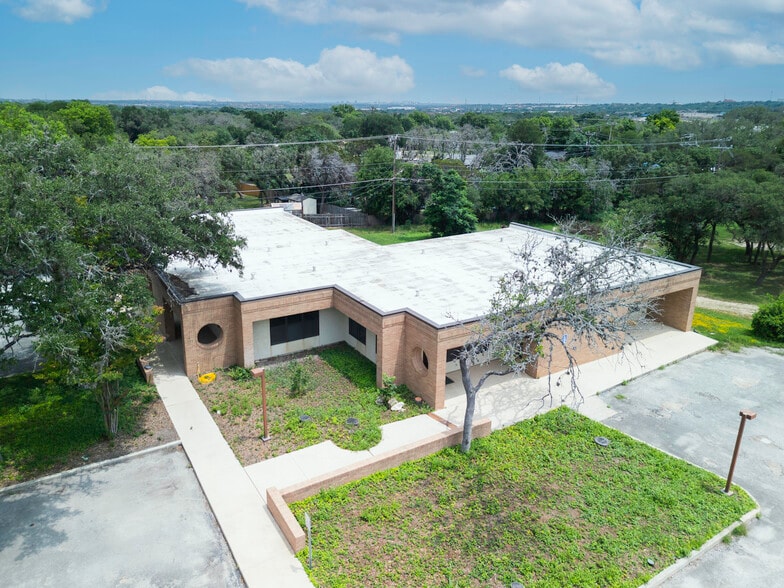 13438-1 Bandera Rd, Helotes, TX for sale - Building Photo - Image 2 of 11