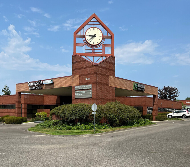 9757 SE Sunnyside Rd, Clackamas, OR for lease - Building Photo - Image 1 of 5