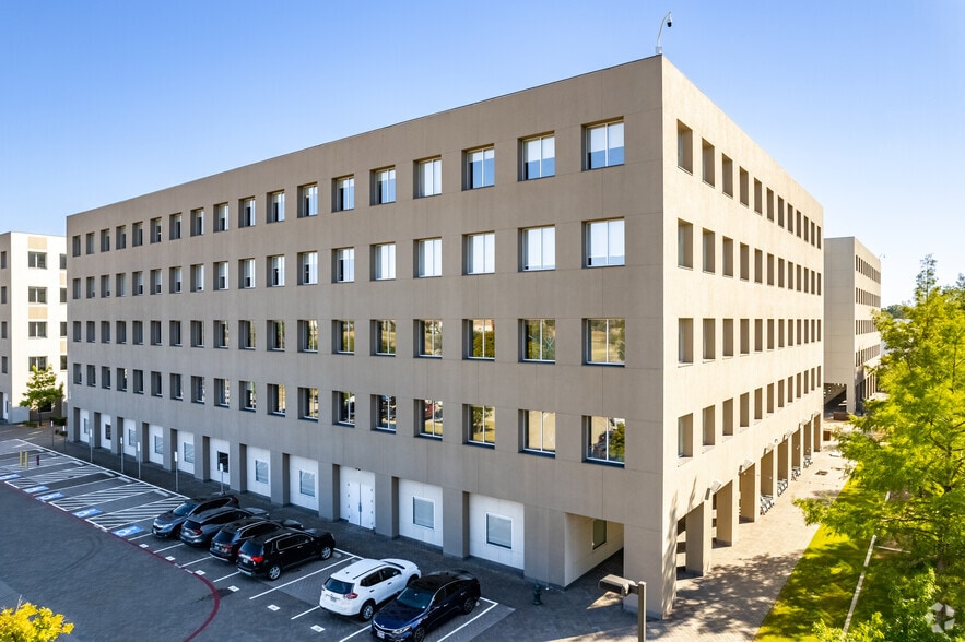 1500 Solana Blvd, Westlake, TX for lease - Building Photo - Image 2 of 23