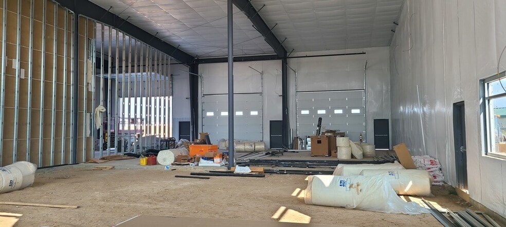 975 Automation Dr, Windsor, CO for sale - Interior Photo - Image 2 of 8