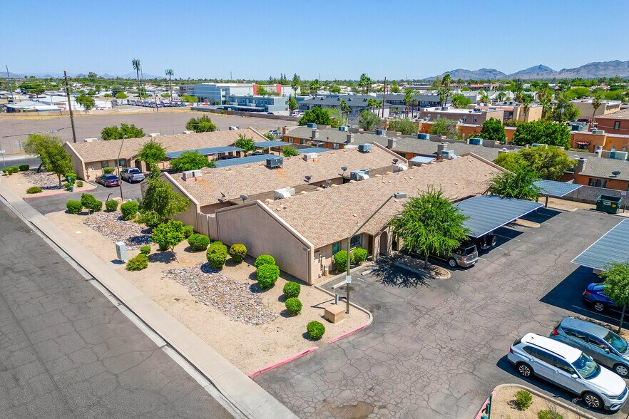 3027-3045 E Grandview Rd, Phoenix, AZ à vendre - Photo du bâtiment - Image 3 de 31