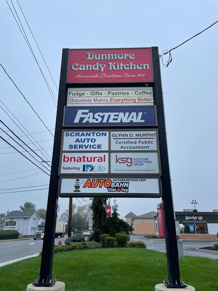 711 Davis St, Scranton, PA à louer - Photo du bâtiment - Image 3 de 19