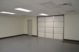 1709 Enterprise Blvd, Pauls Valley, OK à vendre Photo intérieure- Image 1 de 6