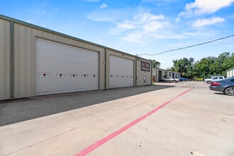 11703-11711 Spring Cypress Rd, Tomball, TX for lease Building Photo- Image 2 of 11