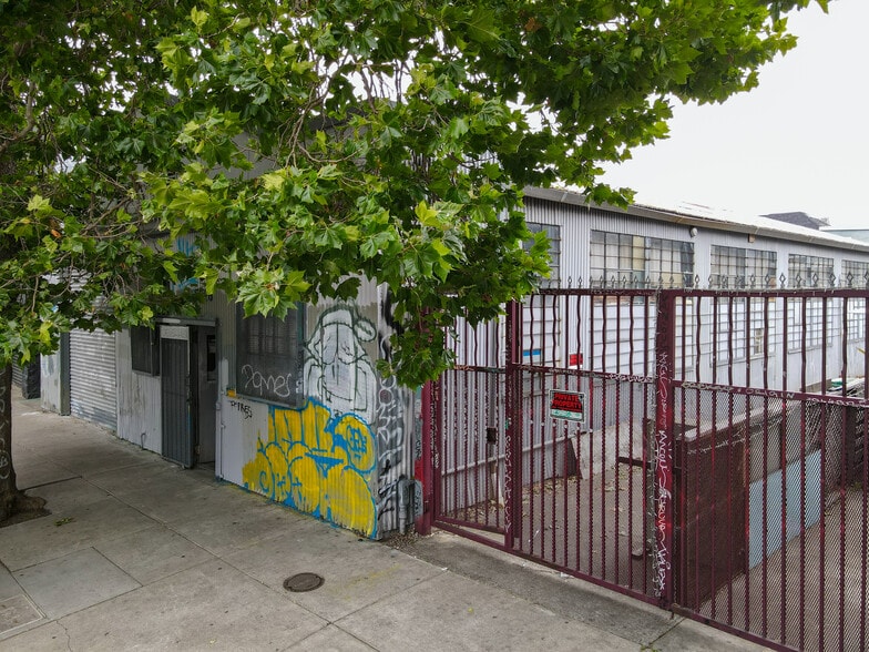 5526 San Pablo Ave, Oakland, CA for sale - Building Photo - Image 2 of 15