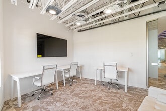 820 W 41st St, Miami Beach, FL for lease Interior Photo- Image 2 of 3