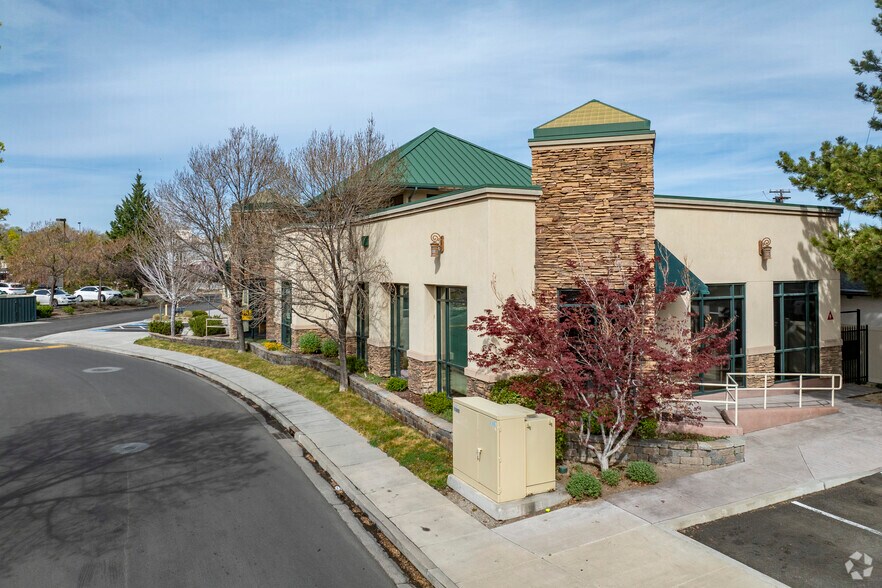 35 Regency Way, Reno, NV à louer - Photo du bâtiment - Image 2 de 3