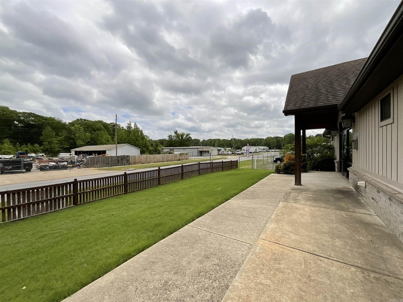 1009 S Redmond Rd, Jacksonville, AR à vendre - Photo du bâtiment - Image 3 de 16