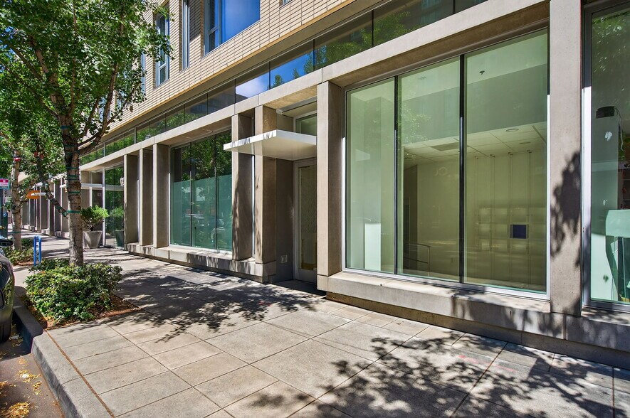 923 NW Glisan St, Portland, OR à louer - Photo du bâtiment - Image 3 de 3