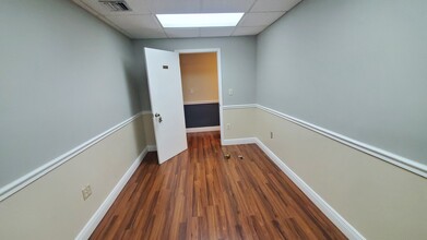 860 US Highway 1, North Palm Beach, FL for lease Interior Photo- Image 1 of 2