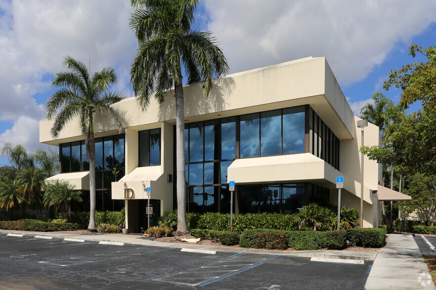 10251 W Oakland Park Blvd, Sunrise, FL for lease - Building Photo - Image 1 of 6