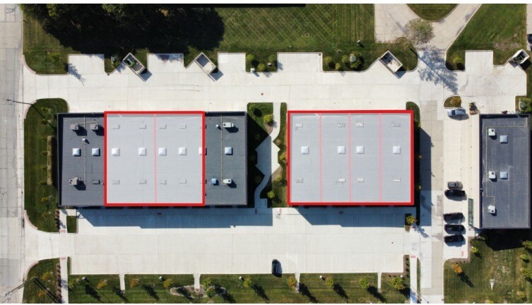 40421-40477 Mound Rd, Sterling Heights, MI à louer Photo du bâtiment- Image 1 de 7