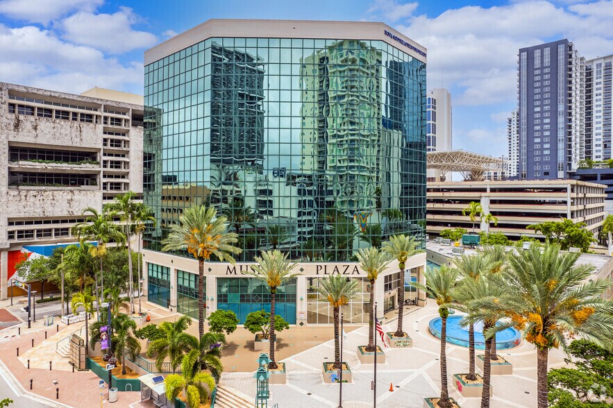 200 S Andrews Ave, Fort Lauderdale, FL à vendre - Photo du bâtiment - Image 1 de 29