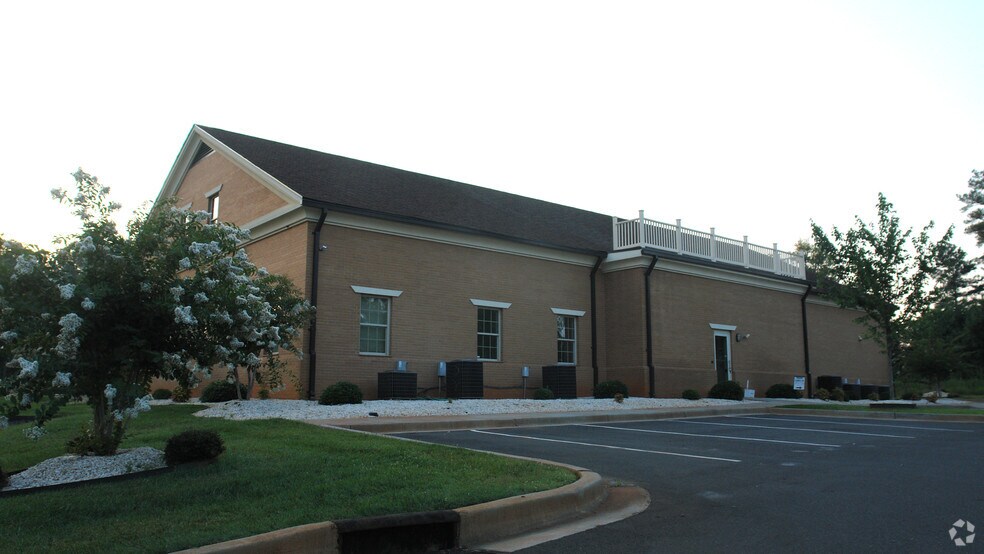 1609 Constitution Blvd, Rock Hill, SC à vendre - Photo du bâtiment - Image 3 de 18