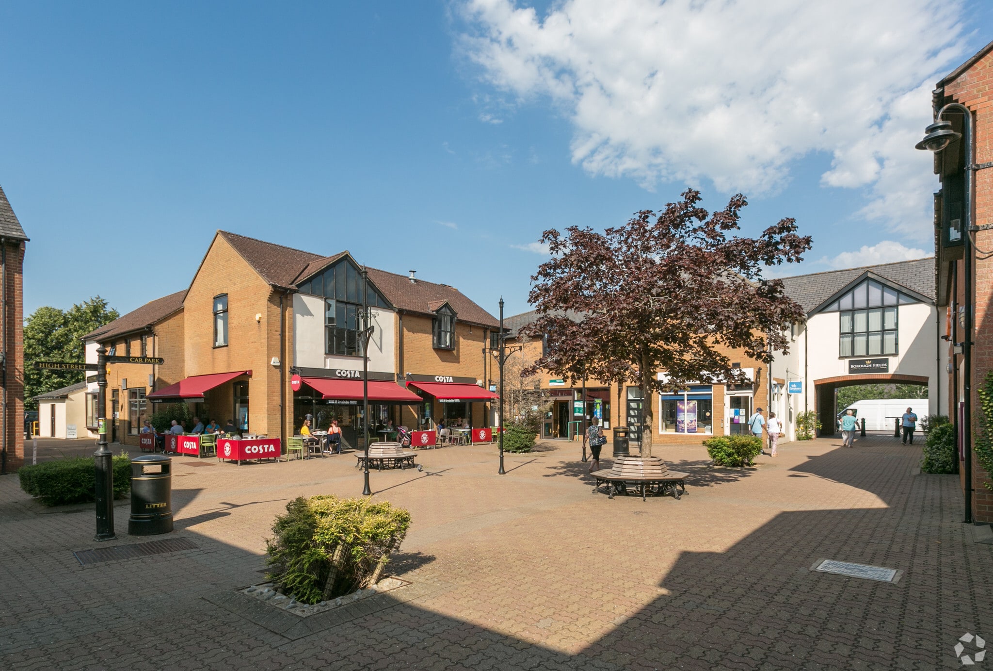 Borough Fields, Royal Wootton Bassett for sale Primary Photo- Image 1 of 14