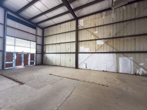 3110 N Davis Hwy, Pensacola, FL à louer Photo intérieure- Image 1 de 8