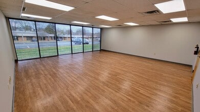 9041 executive park Dr, Knoxville, TN for lease Interior Photo- Image 2 of 2