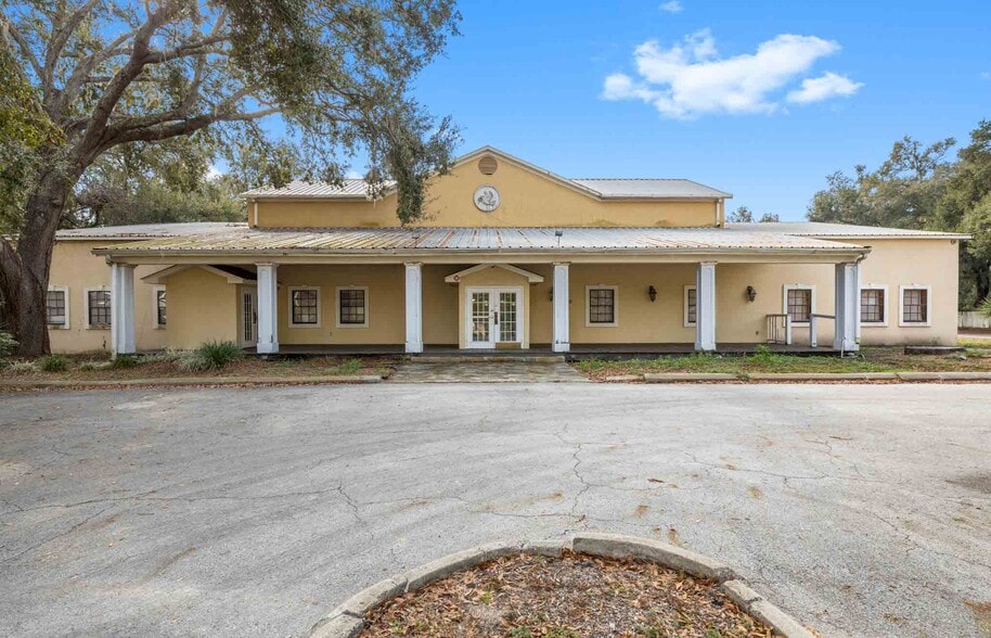 10511 Main St, Thonotosassa, FL for sale - Primary Photo - Image 1 of 34