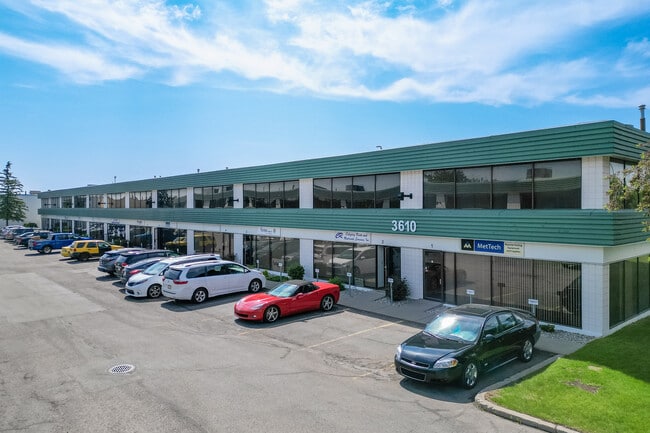 Plus de détails pour 3610 29th St NE, Calgary, AB - Industriel à vendre