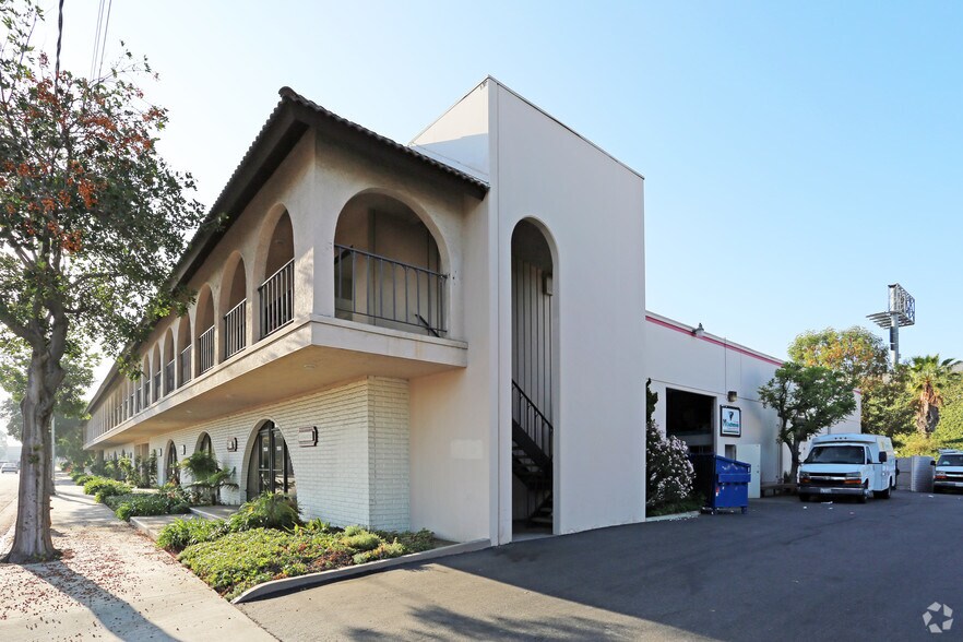 13512-13522 Newhope St, Garden Grove, CA à louer - Photo du bâtiment - Image 2 de 22