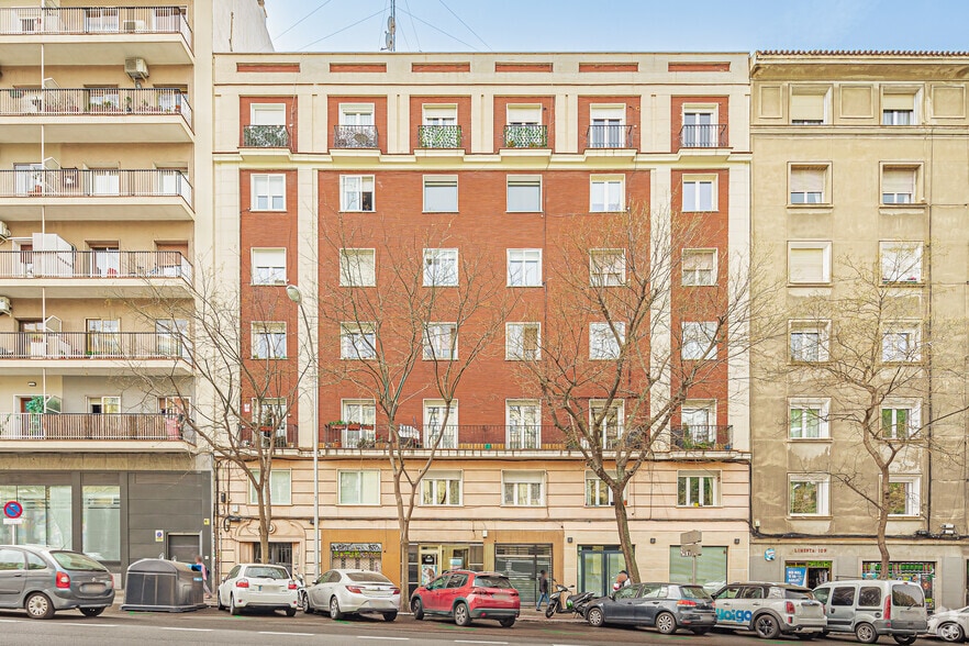 Ronda de Segovia, 38, Madrid, Madrid for sale - Primary Photo - Image 1 of 2