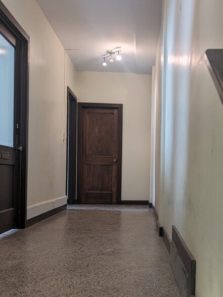 125 N 4th St, Lafayette, IN for lease - Interior Photo - Image 2 of 25