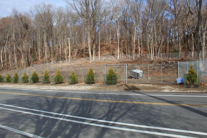 5401-5425 Umbria St st, Philadelphia, PA for lease - Building Photo - Image 3 of 5