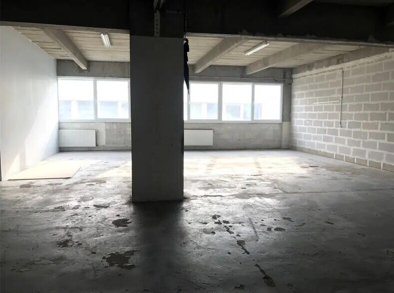 Industrial in Rosny-sous-Bois for lease - Interior Photo - Image 1 of 1