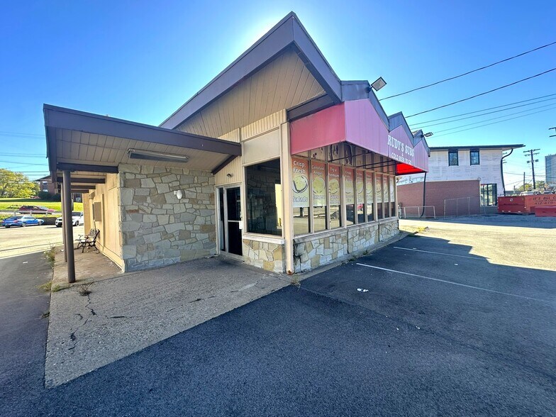 3942 William Penn Hwy, Monroeville, PA à louer - Photo du bâtiment - Image 2 de 11