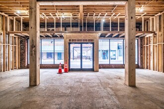 177-179 N Main St, Russellville, KY for lease Interior Photo- Image 1 of 12